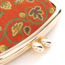 Load image into Gallery viewer, Coin Container (Oshidori Karakusa-mon Nishiki)