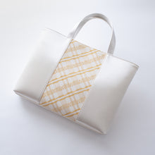 Load image into Gallery viewer, Formal Small Purse (Web Only) (Kin Yoshino)