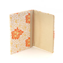 画像をギャラリービューアに読み込む, 裂裏名刺入 五葉華文