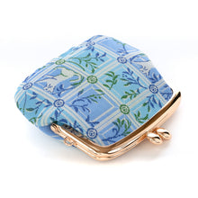 画像をギャラリービューアに読み込む, 2.5 ドル入れ チョーカーの猫