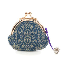 画像をギャラリービューアに読み込む, 鈴付コイン入 葡萄唐草文錦