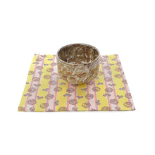 Load image into Gallery viewer, Dashi-fukusa Cloth (Tea-things) (Sarasa Un-ryu-mon)