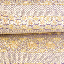 Load image into Gallery viewer, Dashi-fukusa Cloth (Tea-things)(UROKO-TOMOE-SAKURA DAN-MON)