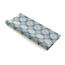 Load image into Gallery viewer, Dashi-fukusa Cloth (Tea-things) (Gyoshiki Hoo-Mon Nishiki)