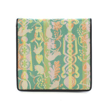 画像をギャラリービューアに読み込む, 二折札入 匙飾りの猫