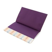 Load image into Gallery viewer, Kinpu Envelope Holder (Budo Karakusa-mon Nishiki)