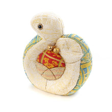 画像をギャラリービューアに読み込む, 干支「巳」 木目込み人形