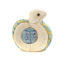 画像をギャラリービューアに読み込む, 干支「巳」 木目込み人形