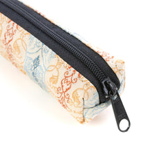 画像をギャラリービューアに読み込む, ペンシルケース 葡萄唐草文錦