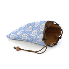 Load image into Gallery viewer, Pouch (Kacho Baika-Mon Nishiki)