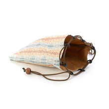 画像をギャラリービューアに読み込む, 信玄袋 葡萄唐草文錦