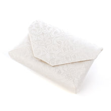 画像をギャラリービューアに読み込む, 数寄屋袋 葡萄唐草文錦