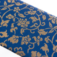 画像をギャラリービューアに読み込む, 裂裏札入 一重蔓小牡丹