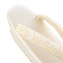 画像をギャラリービューアに読み込む, 草履 菊もみ(白金)