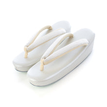 画像をギャラリービューアに読み込む, 草履 菊もみ(白銀)