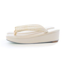 画像をギャラリービューアに読み込む, 草履 葡萄唐草文錦(白小金)