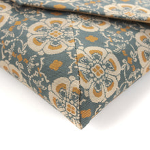 Load image into Gallery viewer, Sukiya Bukuro (A Pouch) (Tea-things) (Kacho Baika-Mon Nishiki)