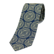 Load image into Gallery viewer, Tie (Tempyo Brocade With A Hunting Scene)