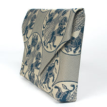 Load image into Gallery viewer, Sukiya Bukuro (Tea-things) (for men) (Shishi-tori Oji)