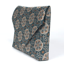 Load image into Gallery viewer, Sukiya Bukuro (Tea-things) (for men) (Kacho Baika-Mon Nishiki)