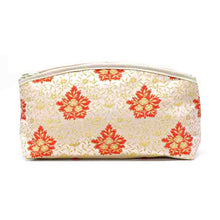 Load image into Gallery viewer, Half Moon Pouch (Shusu-ji Goyo Soka-mon-yo Kin-moru)