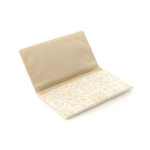 Load image into Gallery viewer, Name Card Container (Budo Karakusa-mon Nishiki)