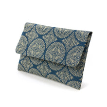 Load image into Gallery viewer, Rosary Container (L) (Tempyo Brocade With A Hunting Scene)