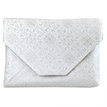 Load image into Gallery viewer, Sukiya Bukuro(A pouch)(Tea-things) (Budo Karakusa-mon Nishiki)