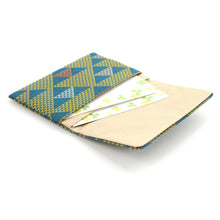 Load image into Gallery viewer, Name Card Container (urokogondayumon)