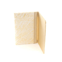 画像をギャラリービューアに読み込む, 裂裏名刺入 菊もみ