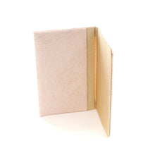 画像をギャラリービューアに読み込む, 裂裏名刺入 菊もみ