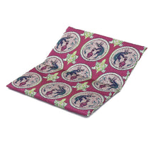 Load image into Gallery viewer, Rosary Container (tenjyukokusyutomon)