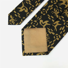 Load image into Gallery viewer, Tie (Tempyo Toridasuki Mon Brocade)