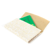 画像をギャラリービューアに読み込む, 懐紙入 葡萄唐草文錦