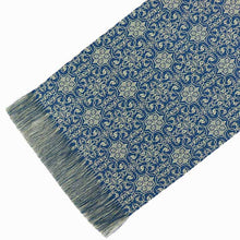 Load image into Gallery viewer, Vase Mat (S) (Budo Karakusa-mon Nishiki)