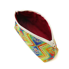 Load image into Gallery viewer, Half Moon Pouch (Tempyo Kamhata-mon Nishiki)