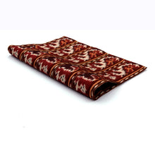 Load image into Gallery viewer, Dashi-fukusa Cloth (O-meibutsu-gire) (Tea-things) (Jimbutsutemba Mon Tategasuri)