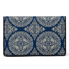 Load image into Gallery viewer, Card Container (Tempyo Brocade With A Hunting Scene)