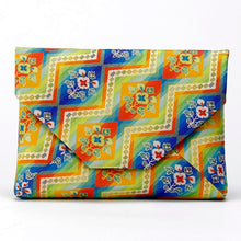 Load image into Gallery viewer, Sukiya Bukuro (A Pouch) (Tea-things) (Tempyo Kamhata-mon Nishiki)