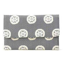 Load image into Gallery viewer, Rosary Container (L) (Itoya Rinpo-te)