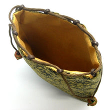 Load image into Gallery viewer, Pouch (Yagi Kaki Mon Nishiki)