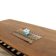 画像をギャラリービューアに読み込む, 花瓶敷 唐花雙鳥長斑錦