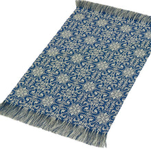 Load image into Gallery viewer, Vase Mat (S) (Budo Karakusa-mon Nishiki)