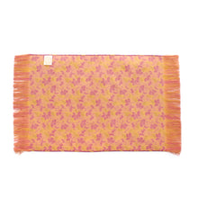 Load image into Gallery viewer, Table Runner (houkanezumimon)