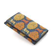 画像をギャラリービューアに読み込む, 皮裏名刺入 更紗聖牛文