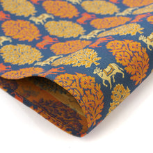 Load image into Gallery viewer, Table Runner (sarasaseigyumon)