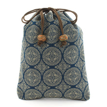 Load image into Gallery viewer, Pouch (Tempyo Brocade With A Hunting Scene)