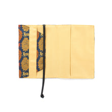 画像をギャラリービューアに読み込む, ブックカバー 更紗聖牛文