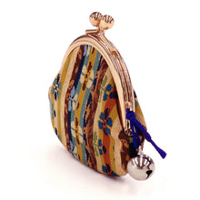 画像をギャラリービューアに読み込む, 鈴付コイン入 花鳥段文錦