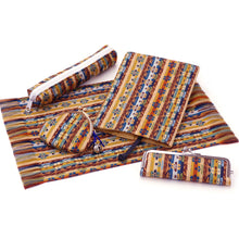 Load image into Gallery viewer, Japanese Seal case (kachoudanmonnishiki)